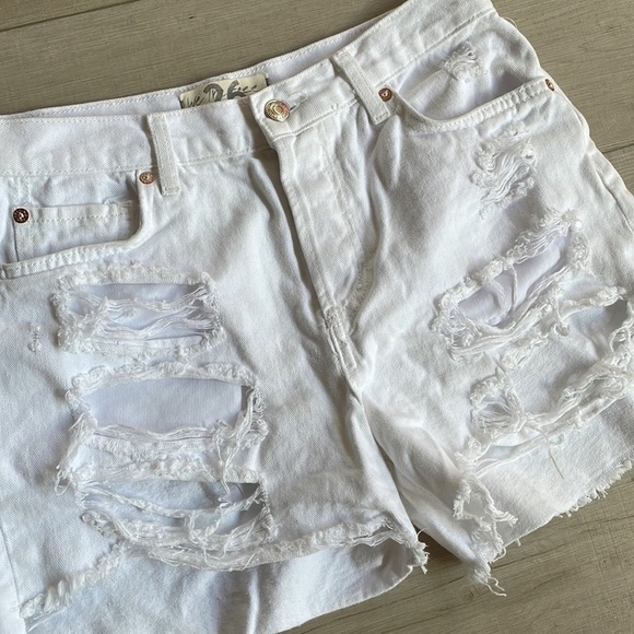 NWT Free People white jean shorts - Picture 4 of 6